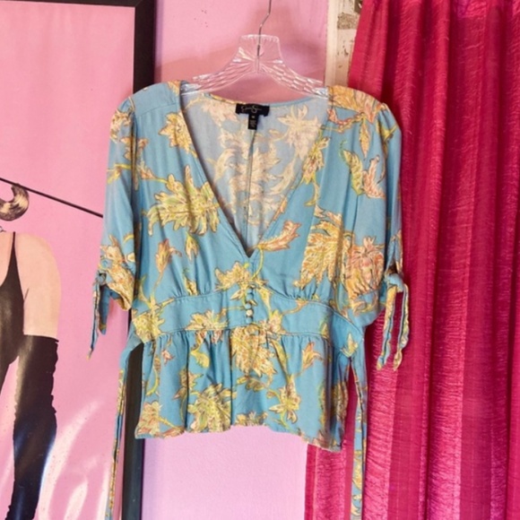 Jessica Simpson Mediterranean Plunge Neck Cropped Blue Floral Blouse Women’s Sm - Picture 7 of 7